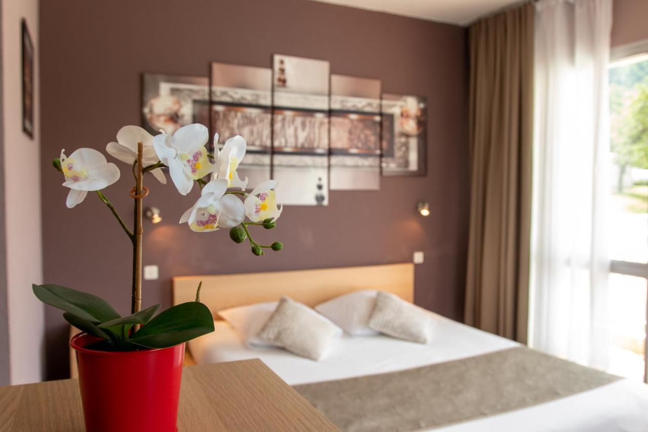 Hotel Les Flots Bleus Savines Eksteriør bilde